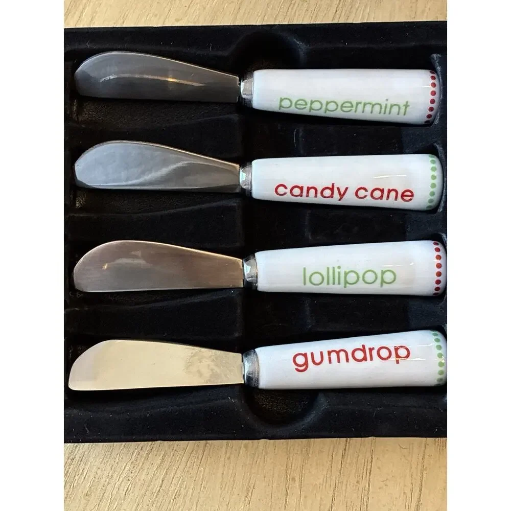 4 Christmas cheese spreaders Stainless Steel Knives porcelain holiday sweets